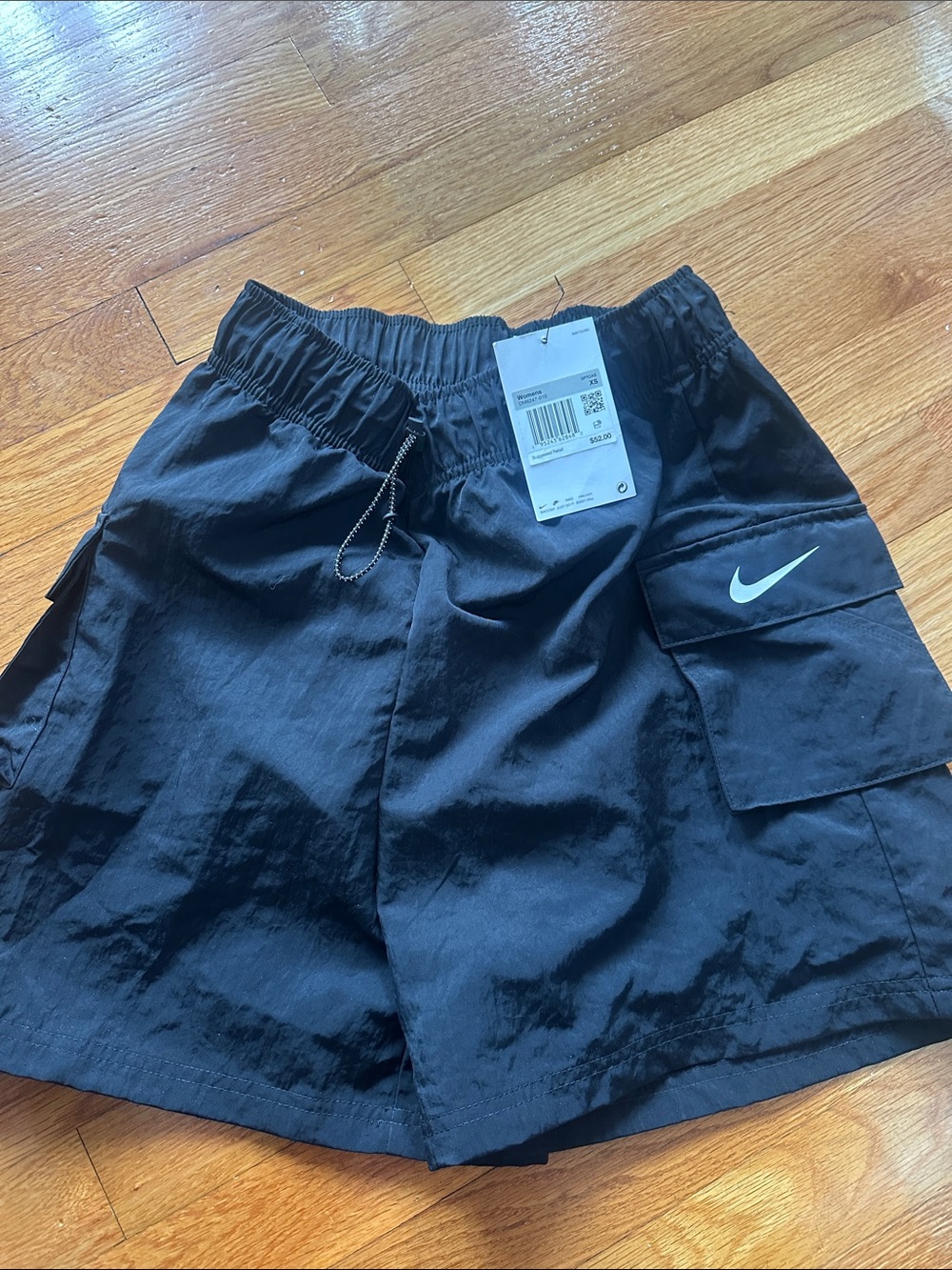 Nike Cargo Shorts women’s size XS, brand new with tags